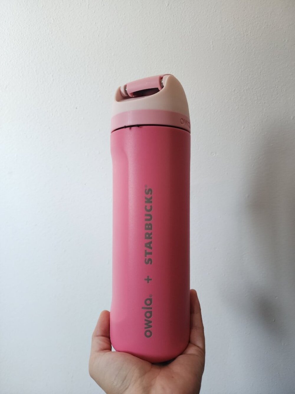 Starbucks x Owala pink drink 24oz freesip bottle tumbler NWT